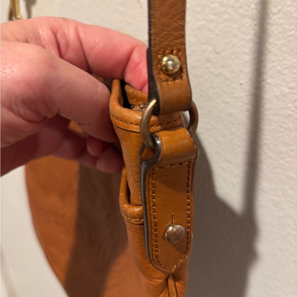 Ralph Lauren Brown Leather Bag with Gold Details - Picture 5 of 13